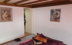 Entre Vigne Et Riviere